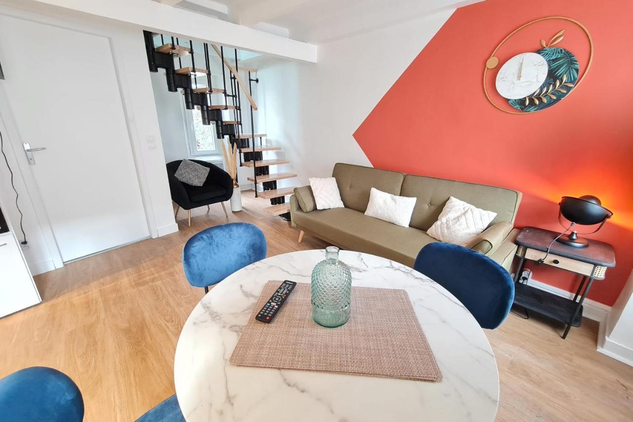 Le Duplex Du Chateau Centre Ville Calme بونتيفي المظهر الخارجي الصورة